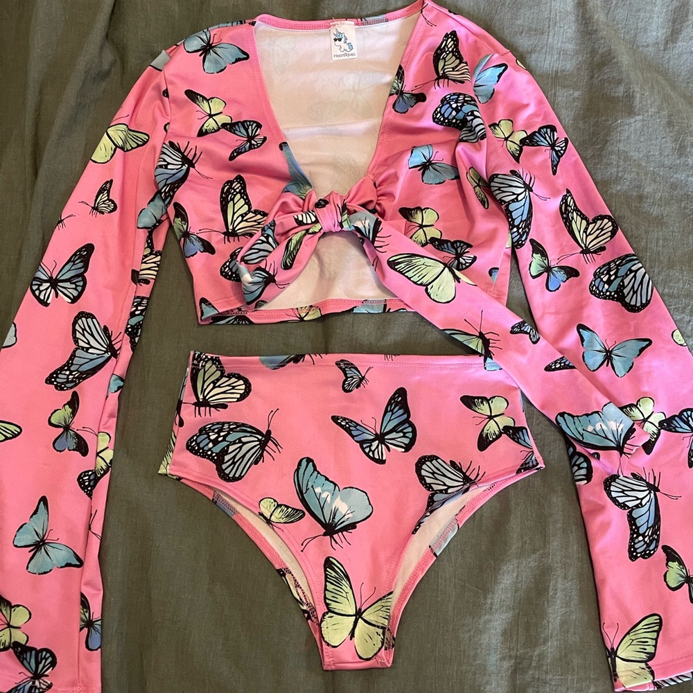 iHeartRaves Pink Butterfly Set